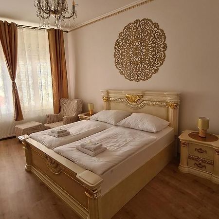 Hotel Union โลว์นี ภายนอก รูปภาพ