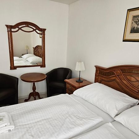Hotel Union โลว์นี ภายนอก รูปภาพ
