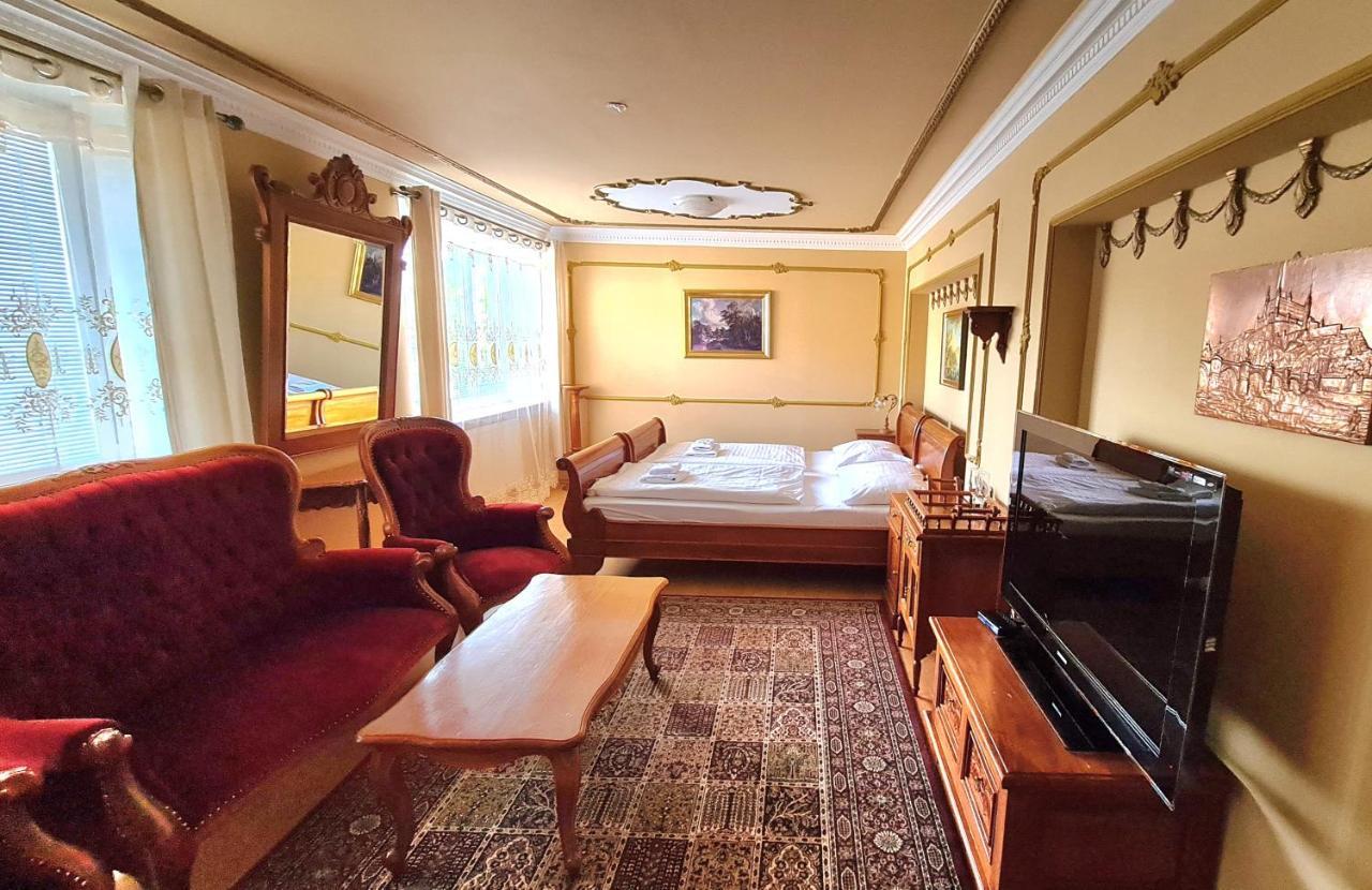 Hotel Union โลว์นี ภายนอก รูปภาพ