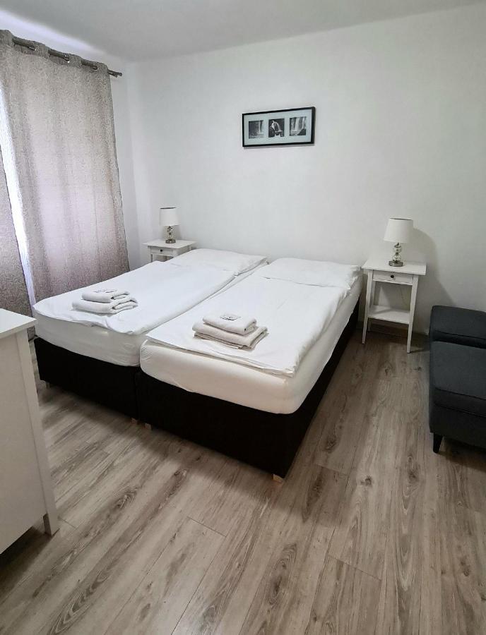 Hotel Union โลว์นี ภายนอก รูปภาพ