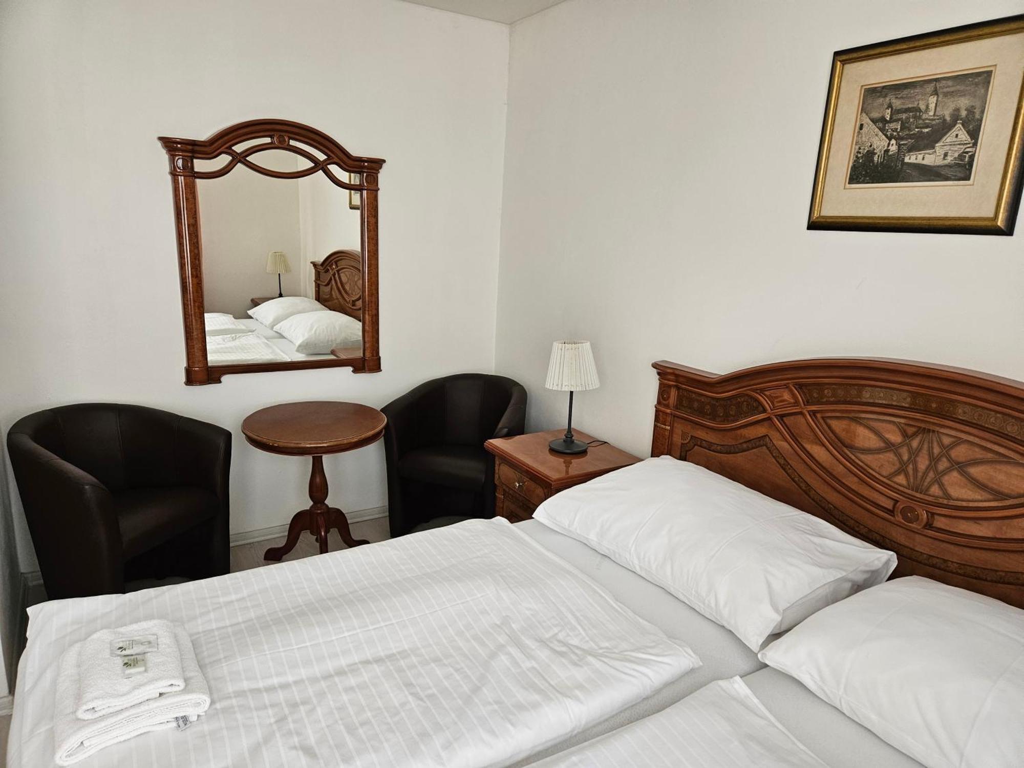 Hotel Union โลว์นี ภายนอก รูปภาพ