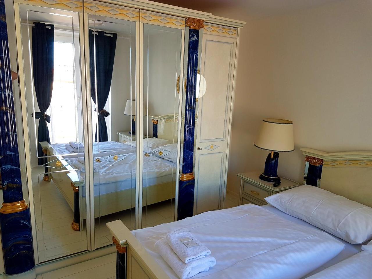 Hotel Union โลว์นี ภายนอก รูปภาพ