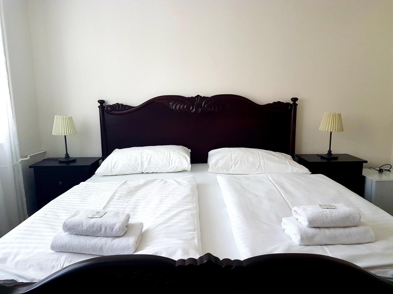 Hotel Union โลว์นี ภายนอก รูปภาพ