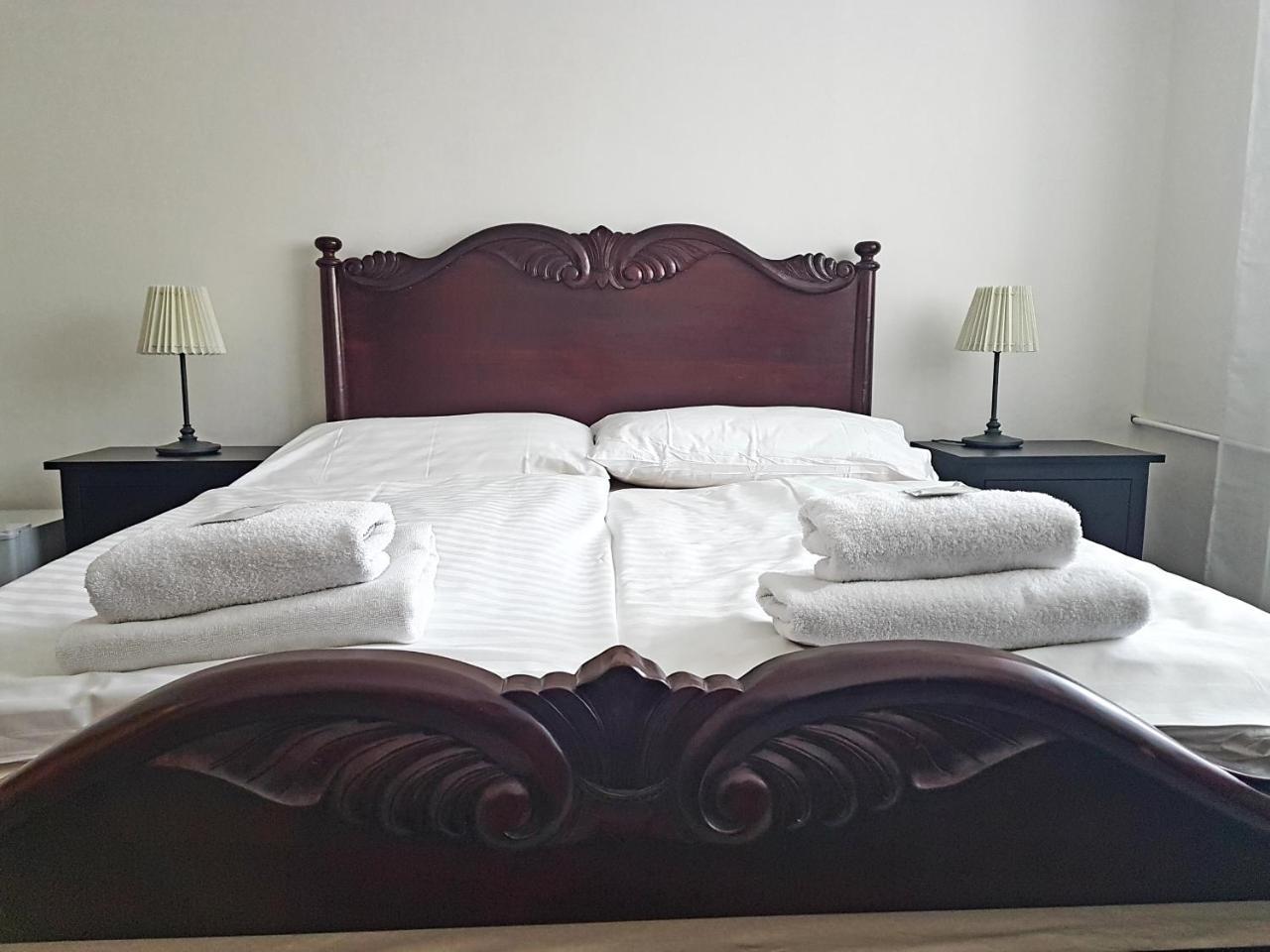 Hotel Union โลว์นี ภายนอก รูปภาพ