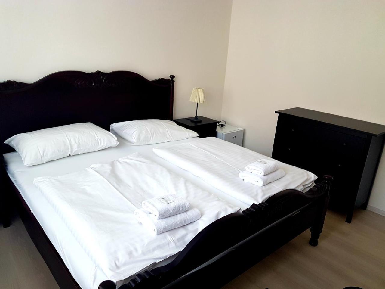 Hotel Union โลว์นี ภายนอก รูปภาพ