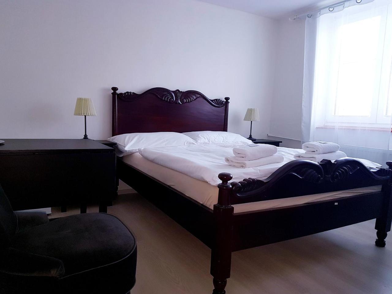 Hotel Union โลว์นี ภายนอก รูปภาพ